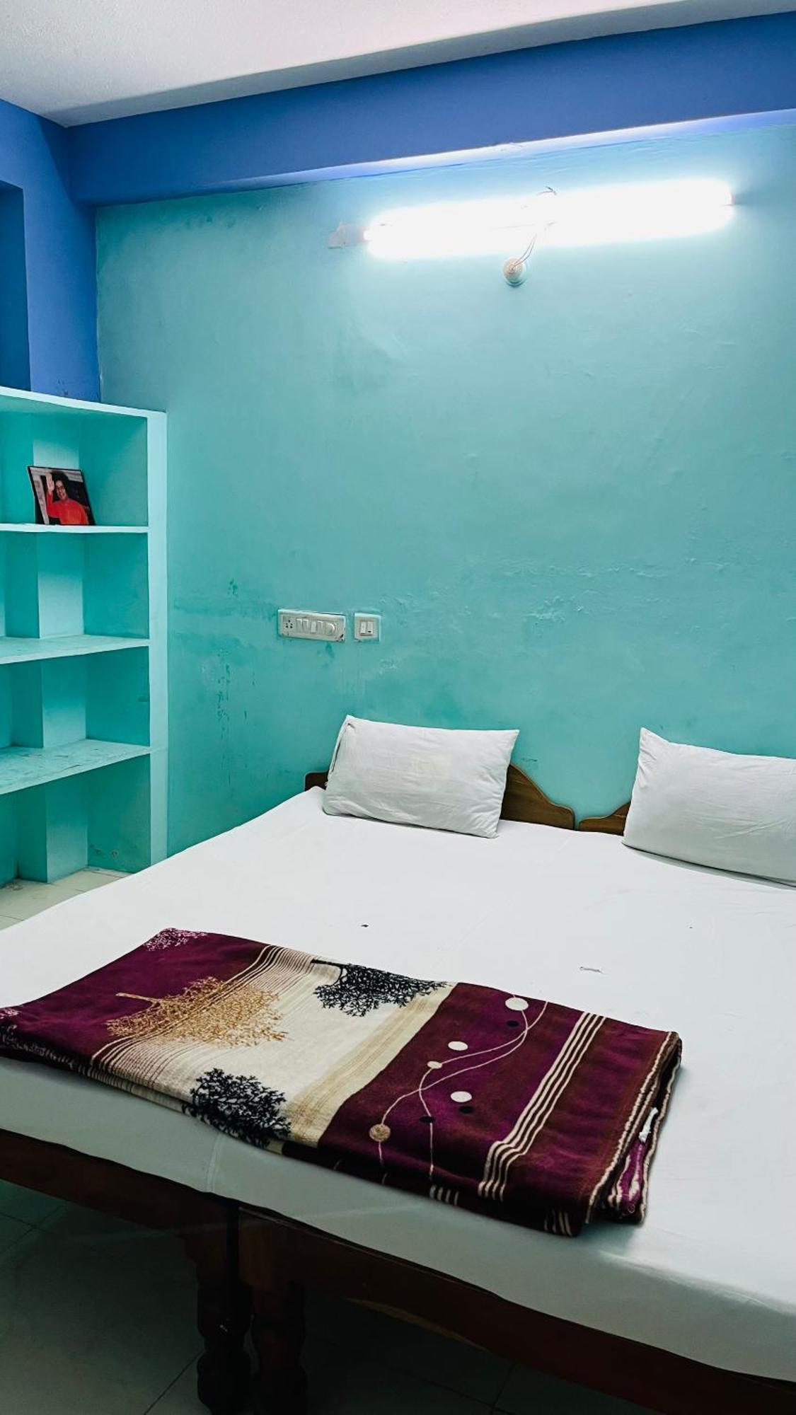 Sss Residency Hotel Puttaparthi Kültér fotó